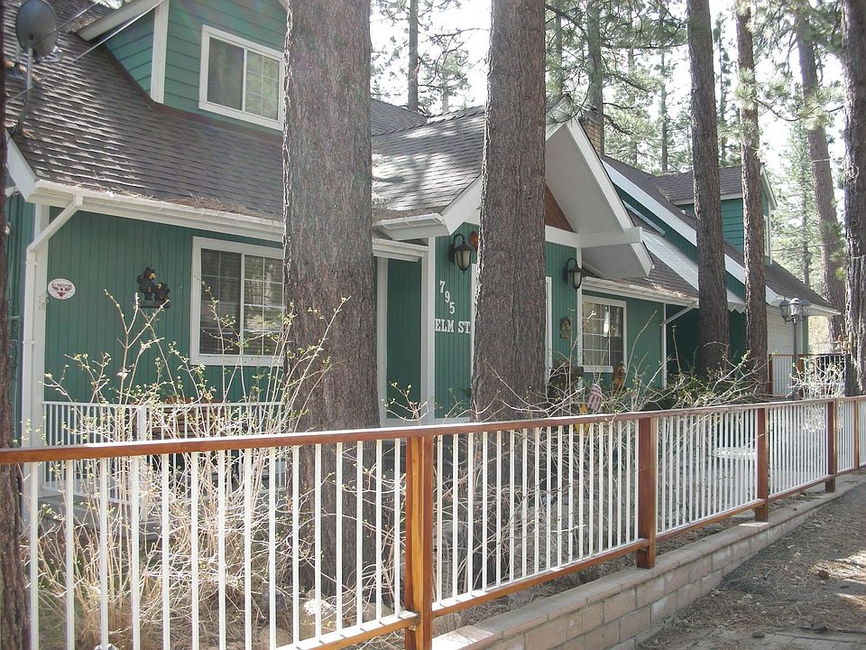 1st image of 795 Elm St