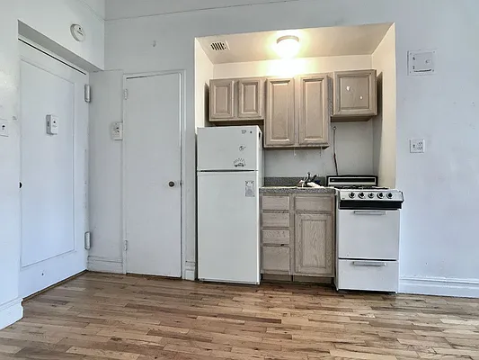 Rented by Sovereign Associates | media 16