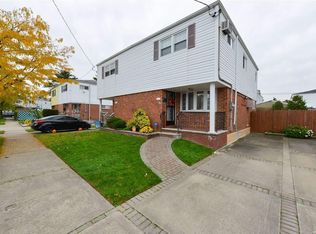 6428 137th St, Flushing, NY 11367