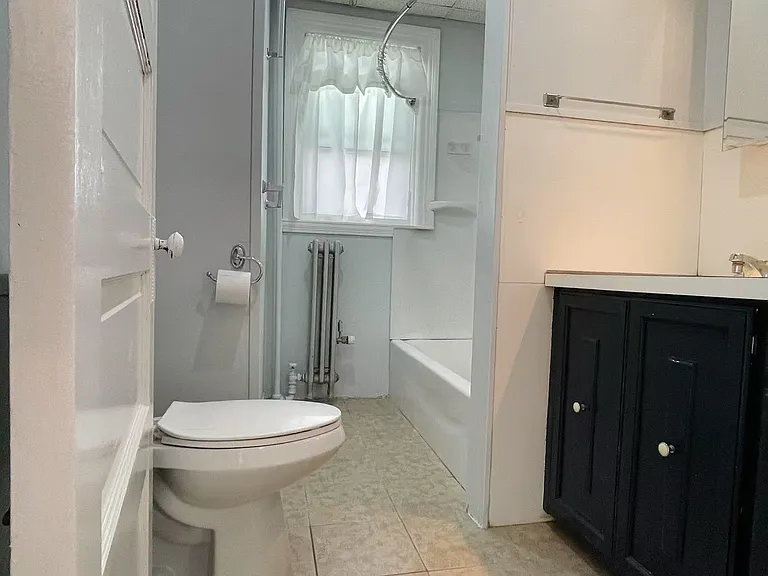 87 E Manning St #2 — Photo 13
