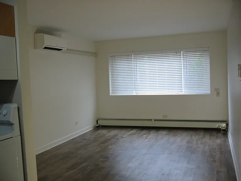 1105 College Ave — Photo 4