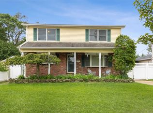 2918 Kent Rd E, Wantagh, NY 11793