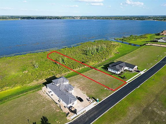 4th image of 328 Caladium Ave #30