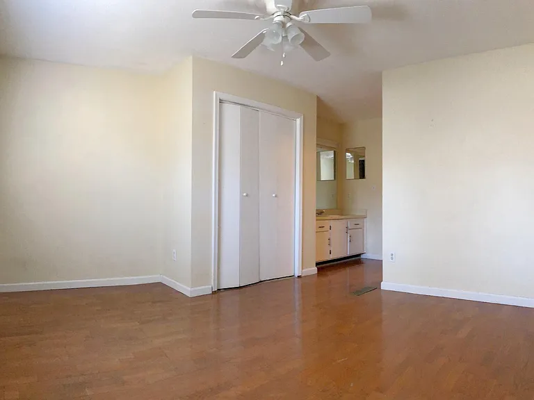 116 Kingsbury Dr — Photo 17