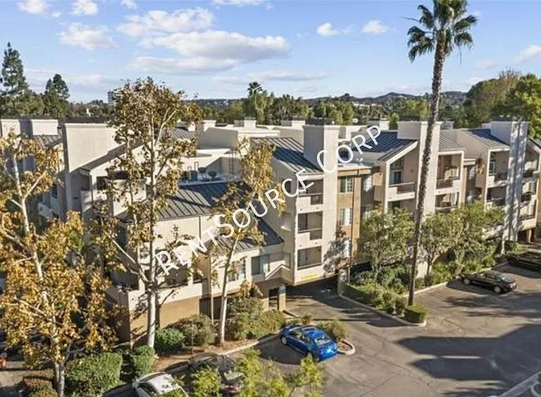 5525 Canoga Ave #123 — Photo 3