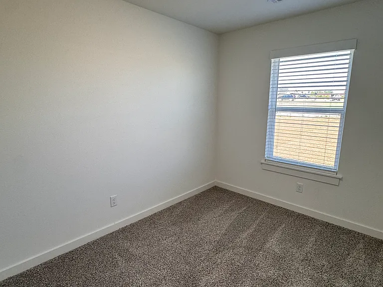 1101 Center Court Cir — Photo 7