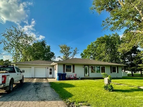 506 Cedar St, Hoopeston, IL 60942