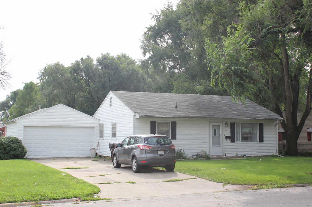 101 Arcadia Dr photo 1