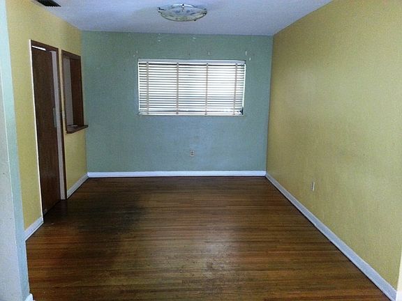 3rd image of 200 Grant Dr