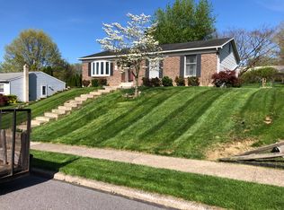 811 Mountain View St, Harrisburg, PA 17112