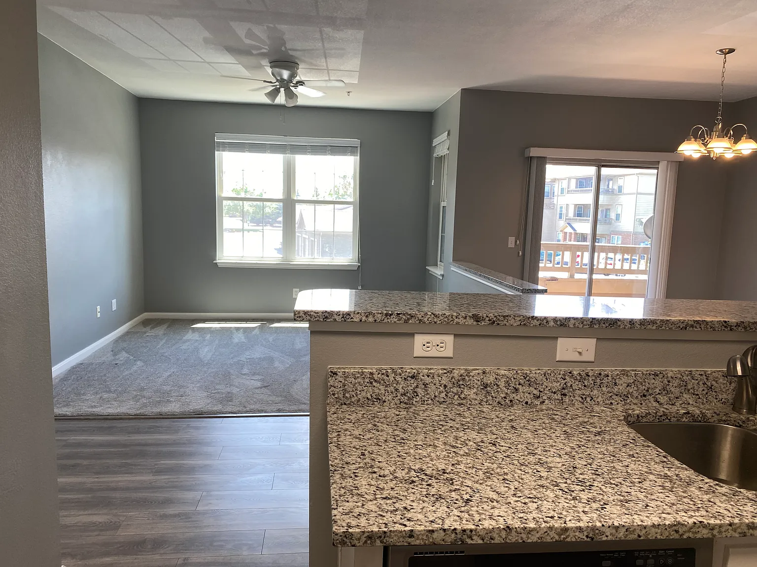 2 bed, 1000 sqft, $2,000 — Photo 1