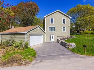 39 Taylor St, Winthrop, ME 04364