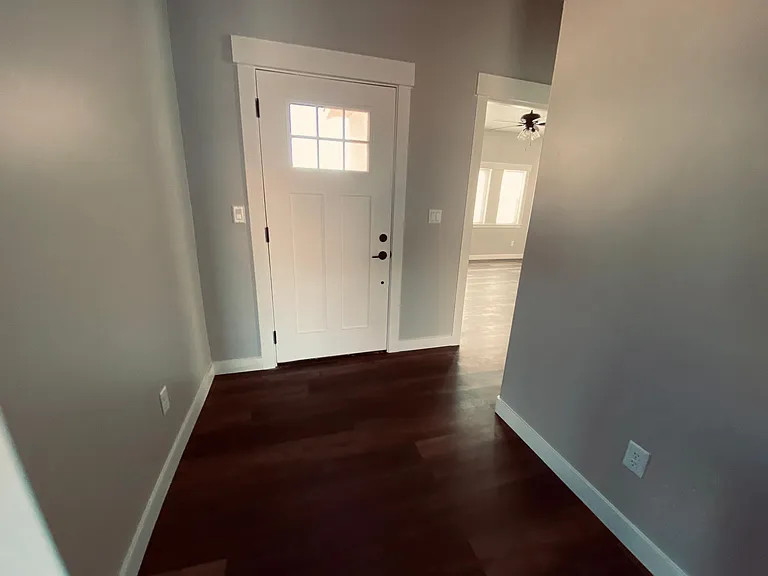 1556 W Creekside Dr — Photo 6