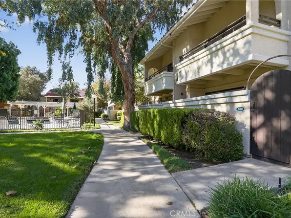 18808 Mandan St APT 309, Santa Clarita, CA 91351