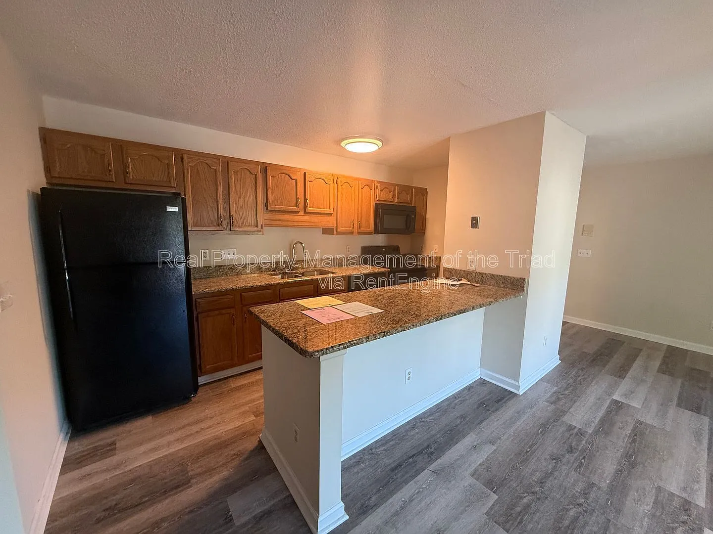 2 bed, 2.0 bath, 918 sqft, $1,190 — Photo 4