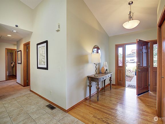 4th image of 2815 114th Drive NE