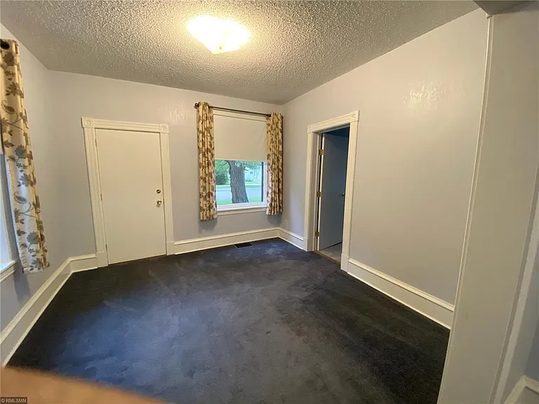 Unit Photo