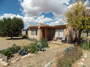 3 Short Rd, El Prado, NM 87529