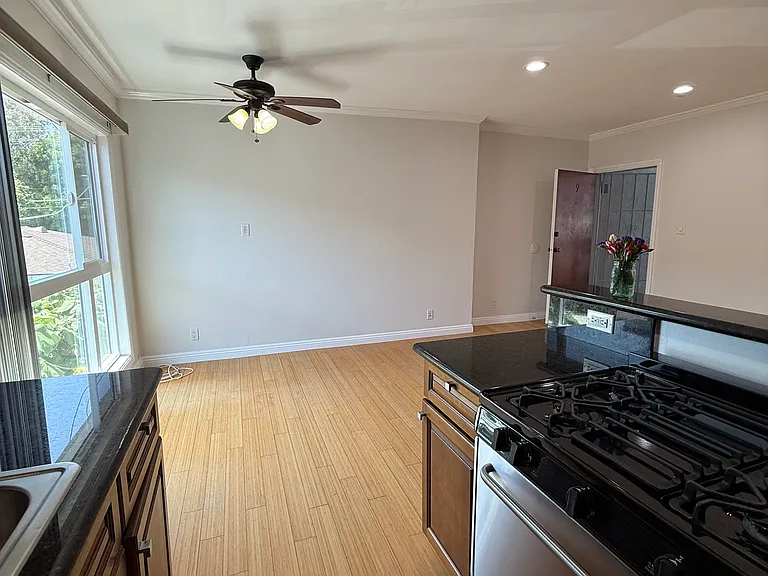 4110 Inglewood Blvd #9 — Photo 4