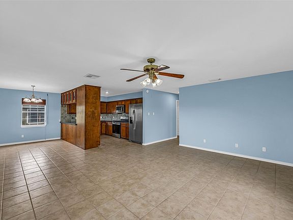 5th image of 16526 Nassau Way