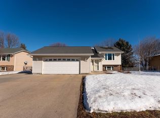 408 N Teton Dr, Brandon, SD 57005