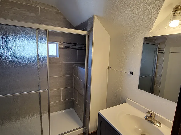 505 E 2nd St #1 — Photo 3