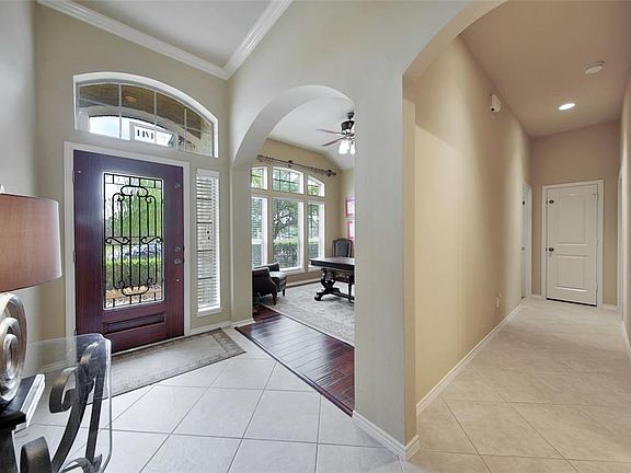 3rd image of 31907 Wildwood Park Ln