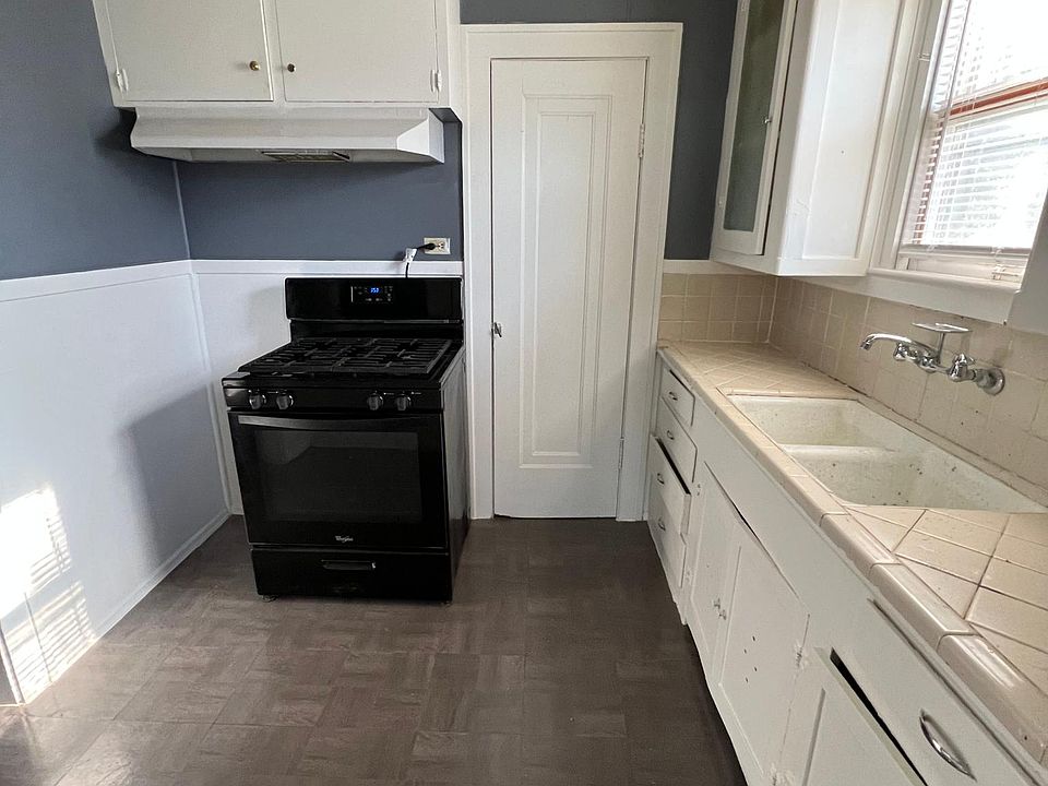 1st image of 644 Bailey Ave