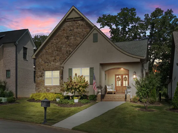 9261 Skyfall Dr, Ooltewah, TN 37363