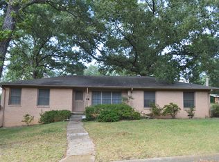 2720 Rollingwood Dr, Tyler, TX 75701