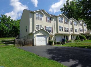 49 Pinckney Dr, Coatesville, PA 19320