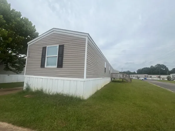 1193 Hunters Mountain Pkwy #1193, Troy, AL 36079