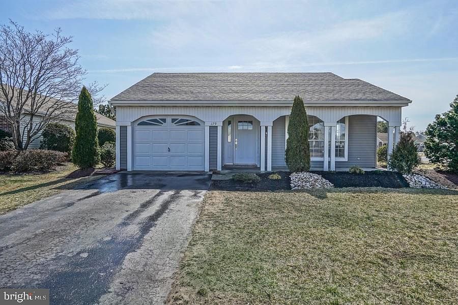 1st image of 179 Buckingham Dr