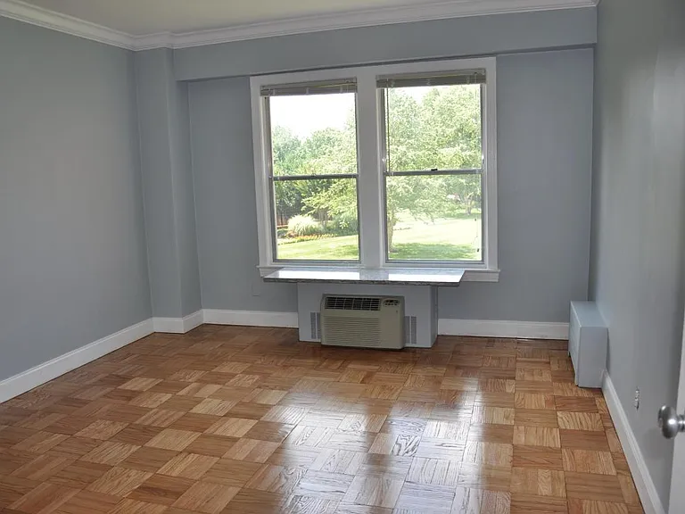 2500 Q St NW — Photo 4