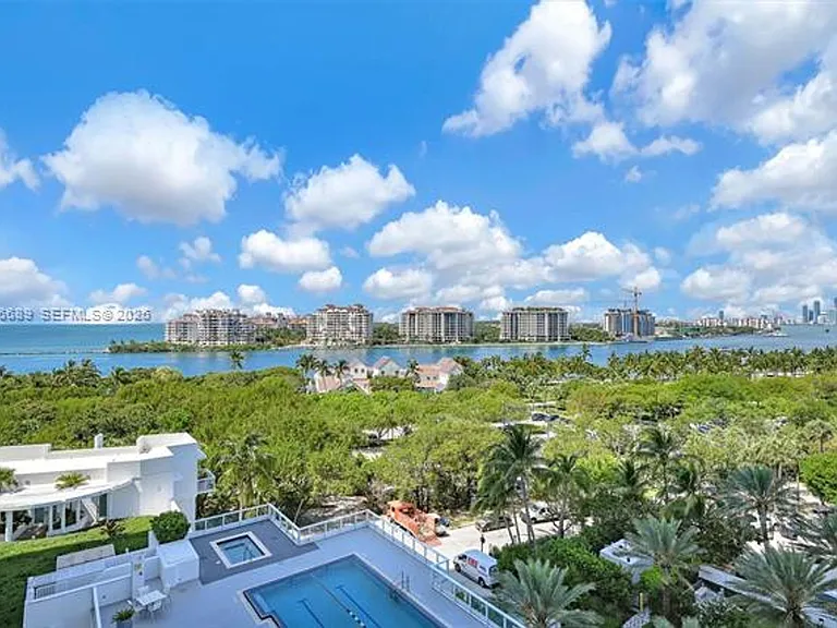 100 S Pointe Dr #801 — Photo 31