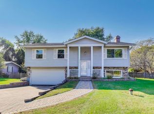 4N336 Locust Ave, West Chicago, IL 60185