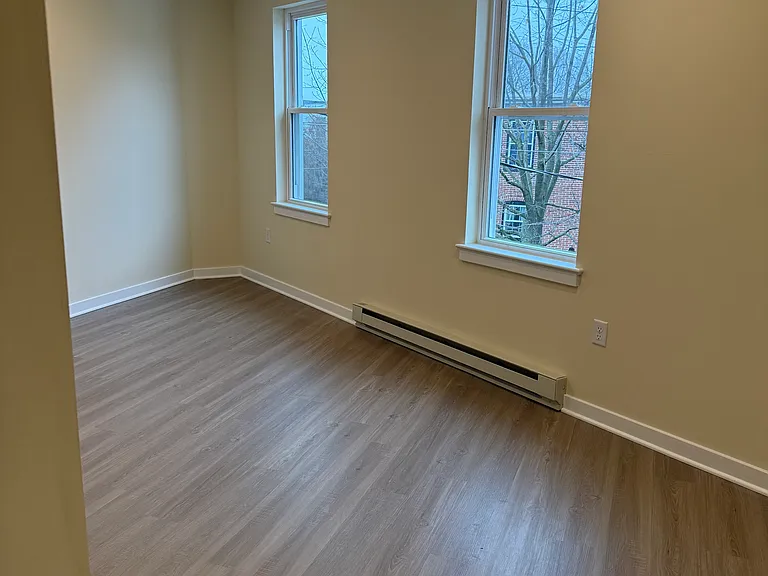 135 E Ross St #2F — Photo 10