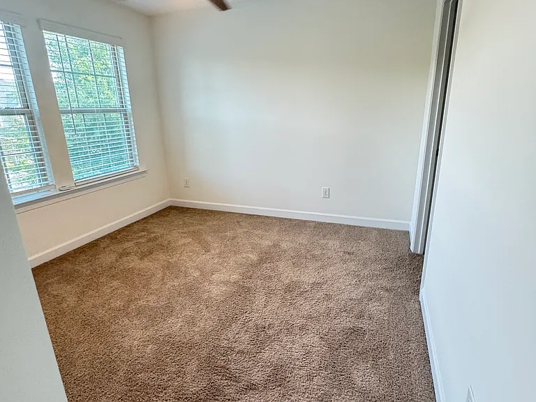 9238 Glenburn Ln — Photo 13