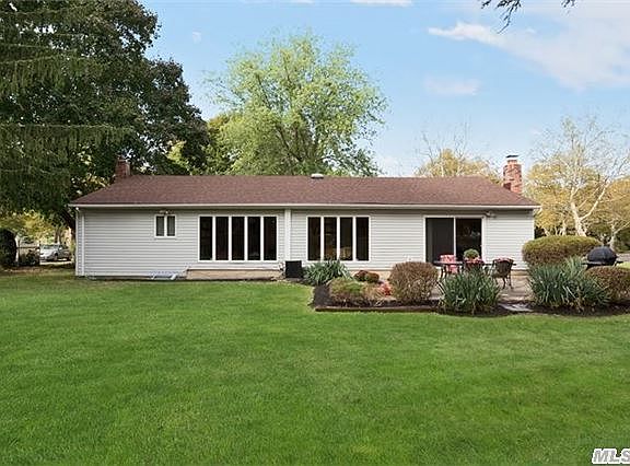 3rd image of 12 Glenmark Ln
