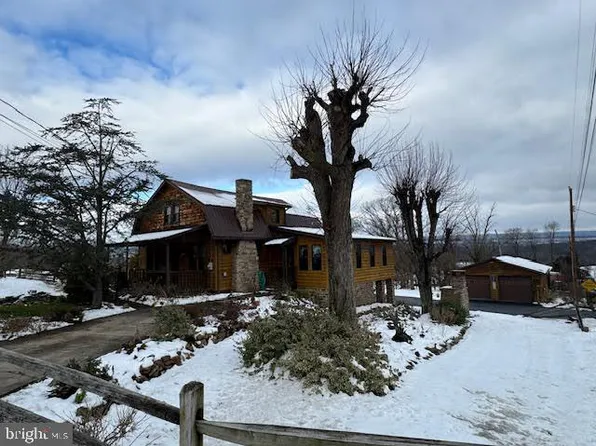 2 Jenkins Ln, Lewistown, PA 17044