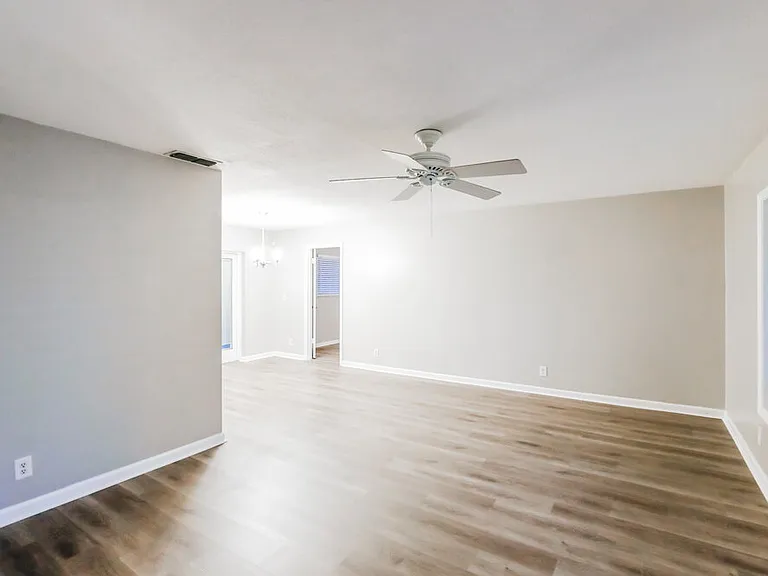 12695 Westport Cir — Photo 4
