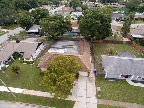 3rd image of 1332 Greenlea Dr
