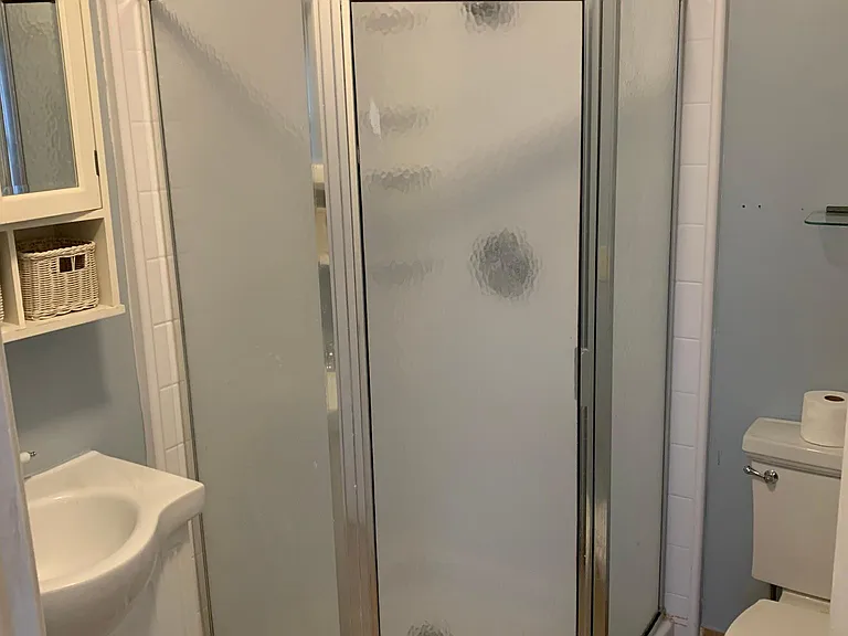 Full Bath 2