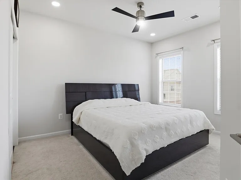 23755 Hopewell Manor Ter — Photo 21
