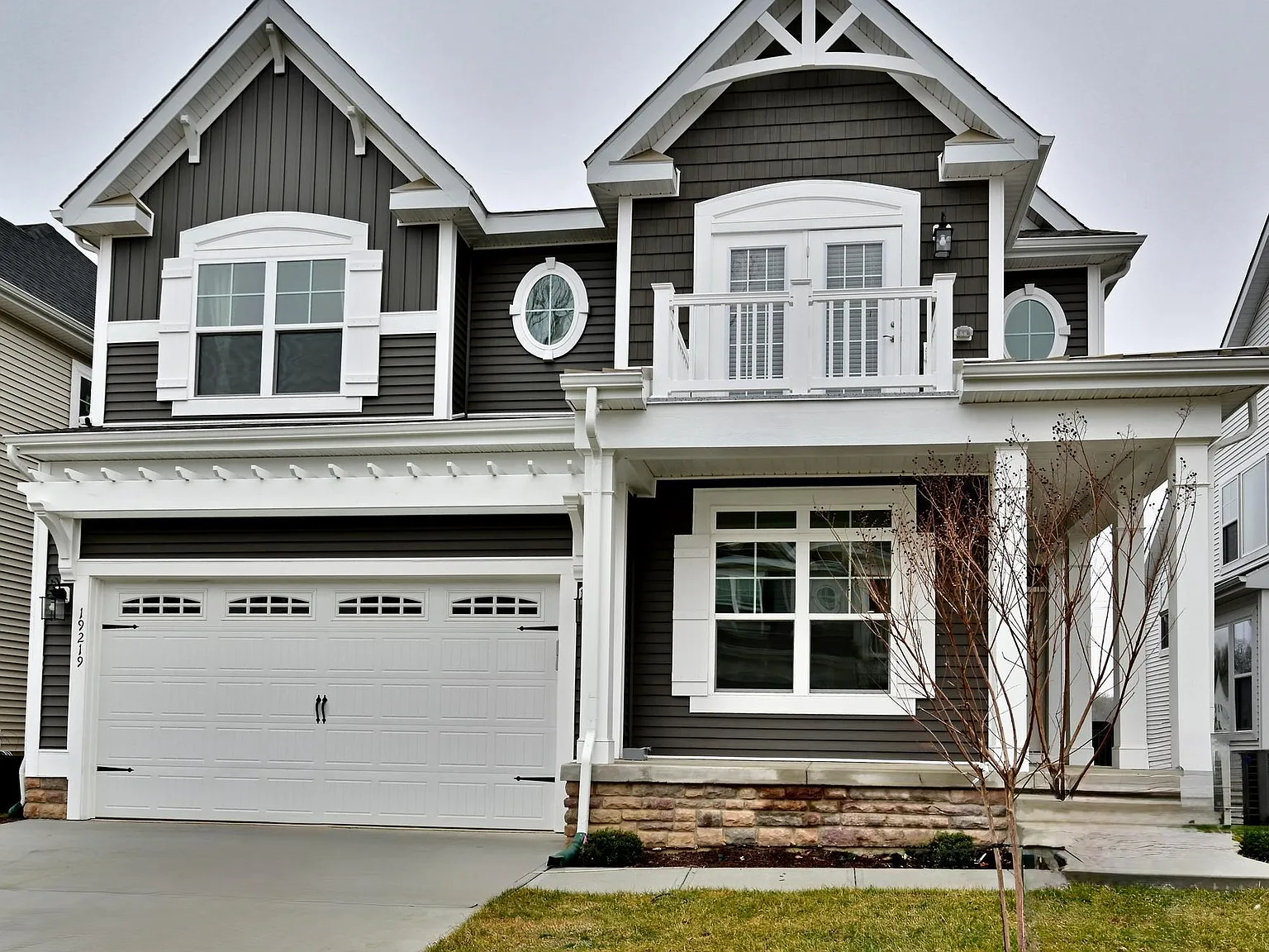 6 bed, 5.0 bath, 3500 sqft, $2,995 — Photo 1