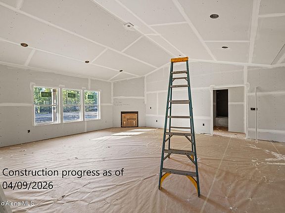 3rd image of 7741 E Howard Rd