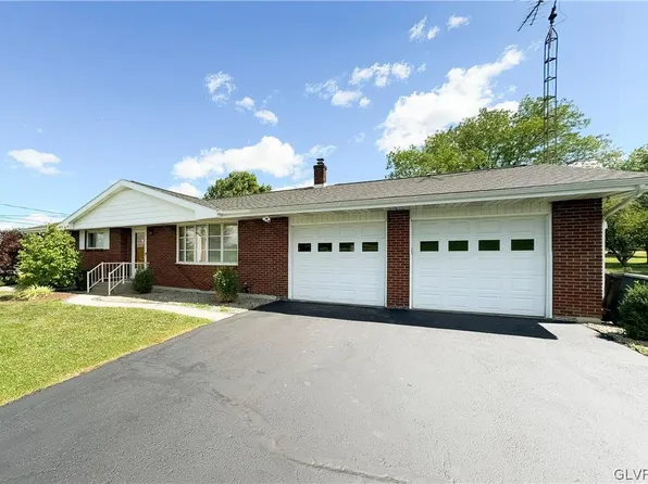 4267 Christian Springs Rd, Nazareth, PA 18064