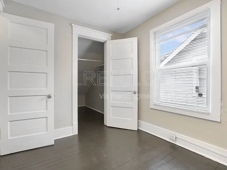 844 S 33rd St — Photo 9