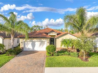 4279 Raffia Palm Cir, Naples, FL 34119