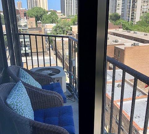 2nd image of 1309 N Wells St APT 807